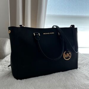 Michael Kors Savannah Large Saffiano Leather Satchel Bag In Black
